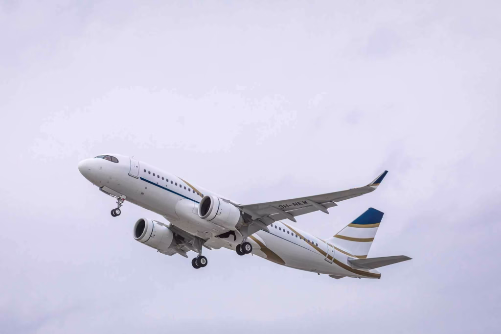Comlux takes delivery of its first ACJ320neo