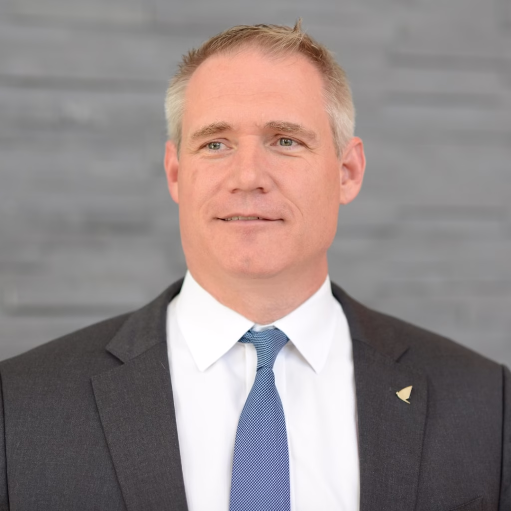 Comlux Appoints Daron Dryer as New Member of its Board of Directors